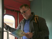 2015 Wein 014  Matthias bildet sich über Land und Leute